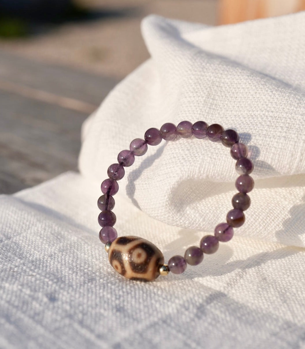Longevity DzI Bead Bracelet