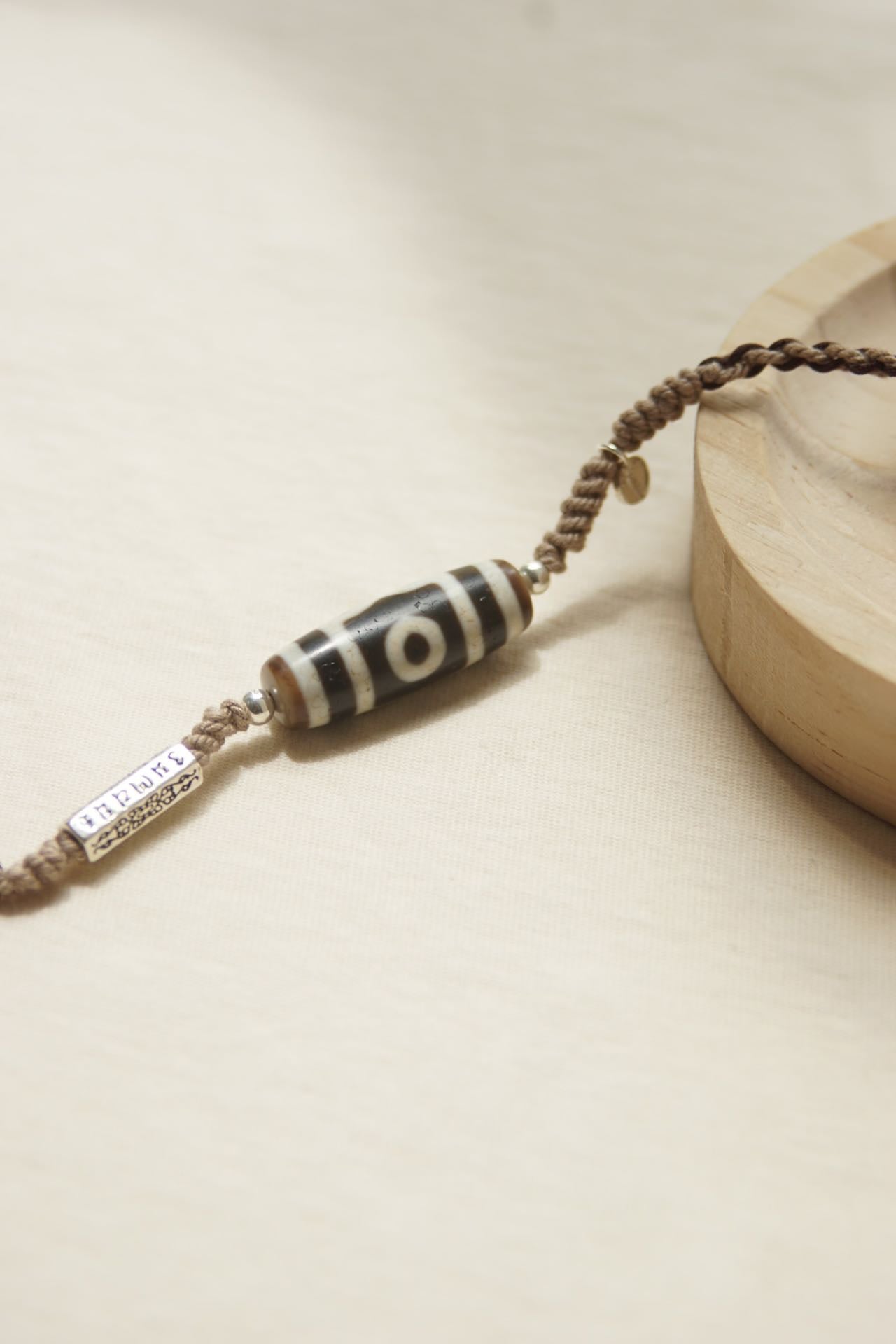 Three-eyed Dzi bead Necklace