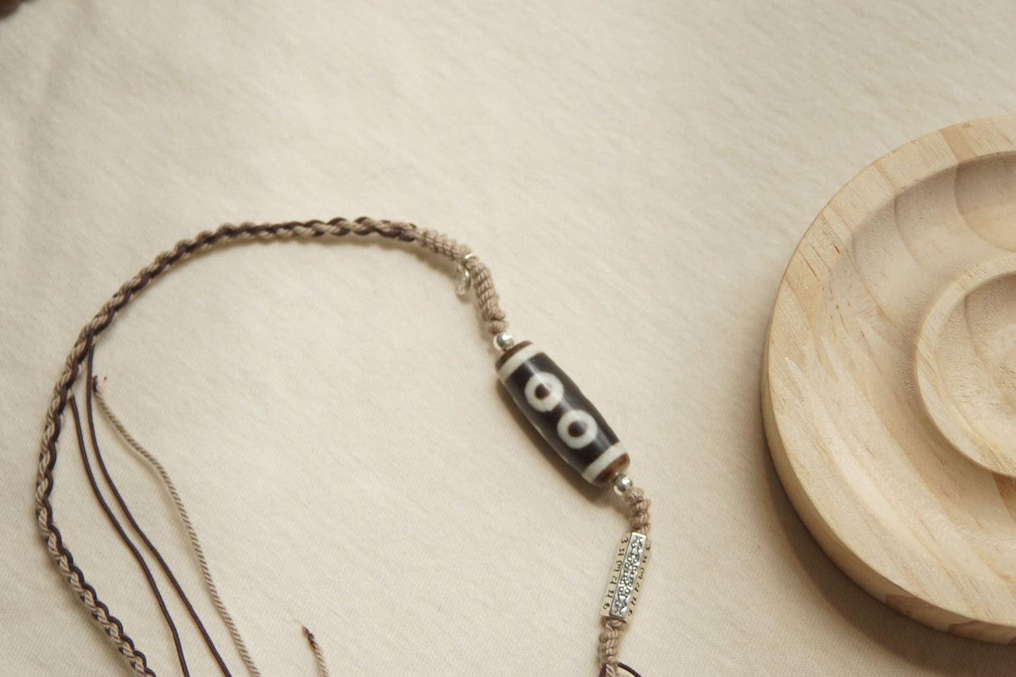 Three-eyed Dzi bead Necklace